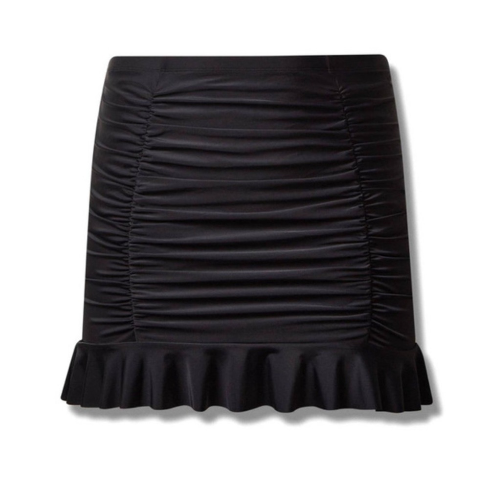 Torrid NWOT swim skirt.  Super cute!